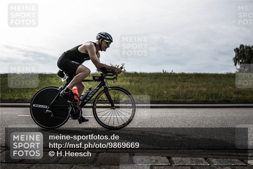 21.06.2026 - 29. Vierlanden-Triathlon H.Heesch http://msf.ph/oto/9869669 21.06.2026 09:12:16 Radfahren 32, 64, 116 meine-sportfotos.de
