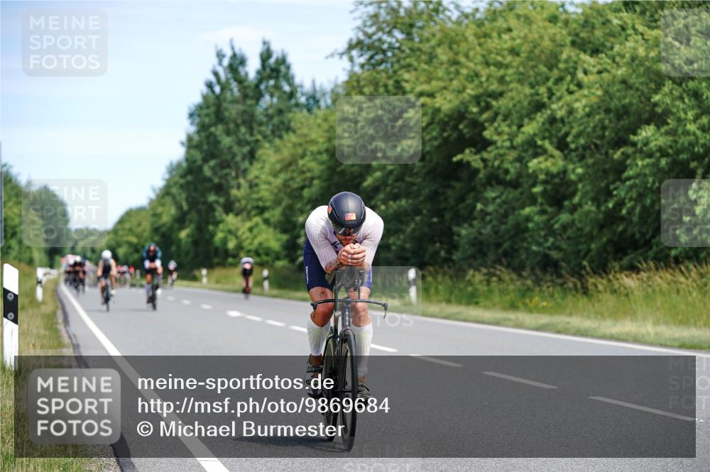 21.06.2026 - Viking Triathlon Michael Burmester http://msf.ph/oto/9869684 21.06.2026 12:30:29 Radfahren 99, 99, 104, 109, 137, 145, 180, 255, 286, 355, 359, 376, 422, 500, 631 meine-sportfotos.de