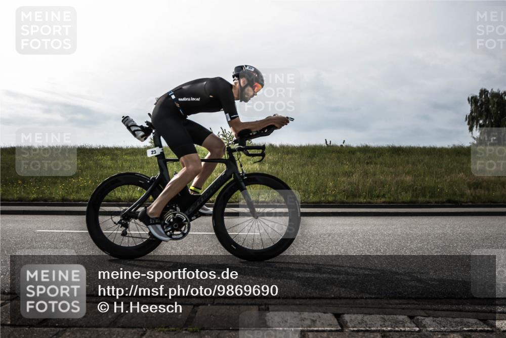 21.06.2026 - 29. Vierlanden-Triathlon H.Heesch http://msf.ph/oto/9869690 21.06.2026 09:12:34 Radfahren 23, 57, 111 meine-sportfotos.de