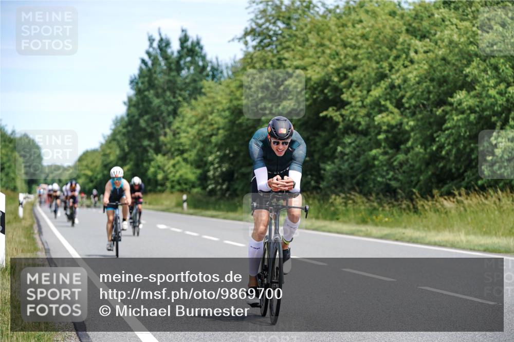21.06.2026 - Viking Triathlon Michael Burmester http://msf.ph/oto/9869700 21.06.2026 12:30:34 Radfahren 99, 104, 109, 111, 113, 137, 145, 180, 199, 255, 286, 359, 376, 422, 500 meine-sportfotos.de