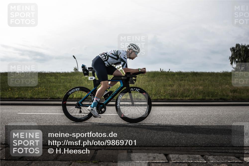 21.06.2026 - 29. Vierlanden-Triathlon H.Heesch http://msf.ph/oto/9869701 21.06.2026 09:12:44 Radfahren 13, 15, 45, 132, 290 meine-sportfotos.de