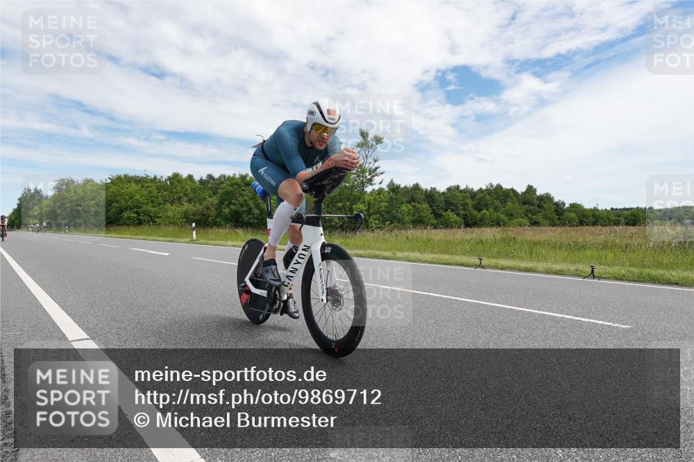 21.06.2026 - Viking Triathlon Michael Burmester http://msf.ph/oto/9869712 21.06.2026 12:04:33 Radfahren 73, 75, 78, 78, 96, 126, 172, 214, 252, 613, 659, 659, 665 meine-sportfotos.de