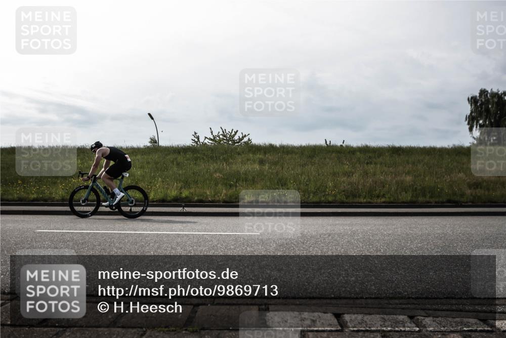 21.06.2026 - 29. Vierlanden-Triathlon H.Heesch http://msf.ph/oto/9869713 21.06.2026 09:12:52 Radfahren 13, 20, 45, 129, 137 meine-sportfotos.de