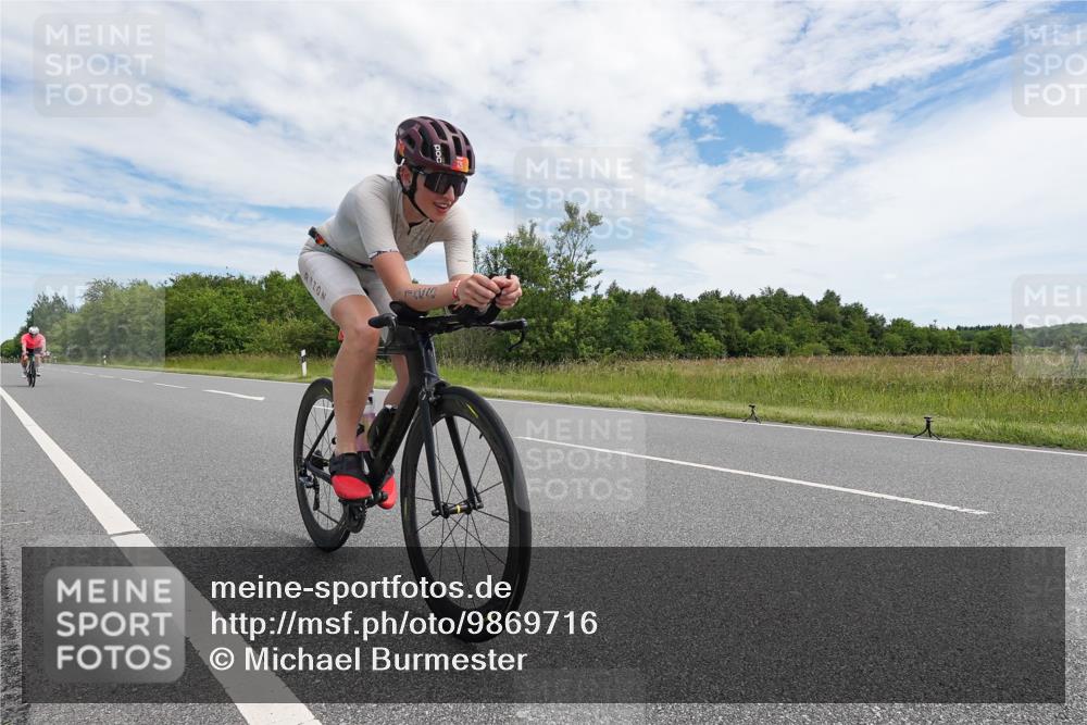 21.06.2026 - Viking Triathlon Michael Burmester http://msf.ph/oto/9869716 21.06.2026 12:04:36 Radfahren 73, 75, 78, 126, 172, 252, 613, 659, 659, 665 meine-sportfotos.de