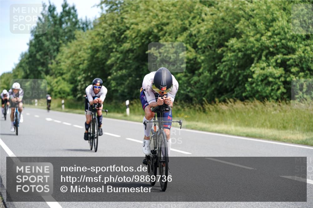 21.06.2026 - Viking Triathlon Michael Burmester http://msf.ph/oto/9869736 21.06.2026 12:30:39 Radfahren 45, 99, 104, 109, 111, 113, 125, 137, 145, 180, 199, 286, 327, 359, 376, 500, 567 meine-sportfotos.de