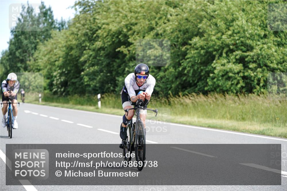21.06.2026 - Viking Triathlon Michael Burmester http://msf.ph/oto/9869738 21.06.2026 12:30:39 Radfahren 45, 99, 104, 109, 111, 113, 125, 137, 145, 180, 199, 286, 327, 359, 376, 500, 567 meine-sportfotos.de