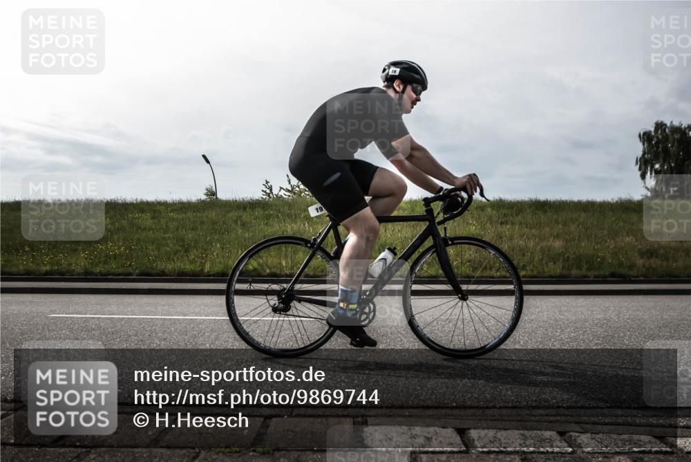 21.06.2026 - 29. Vierlanden-Triathlon H.Heesch http://msf.ph/oto/9869744 21.06.2026 09:13:15 Radfahren 19, 46, 54 meine-sportfotos.de