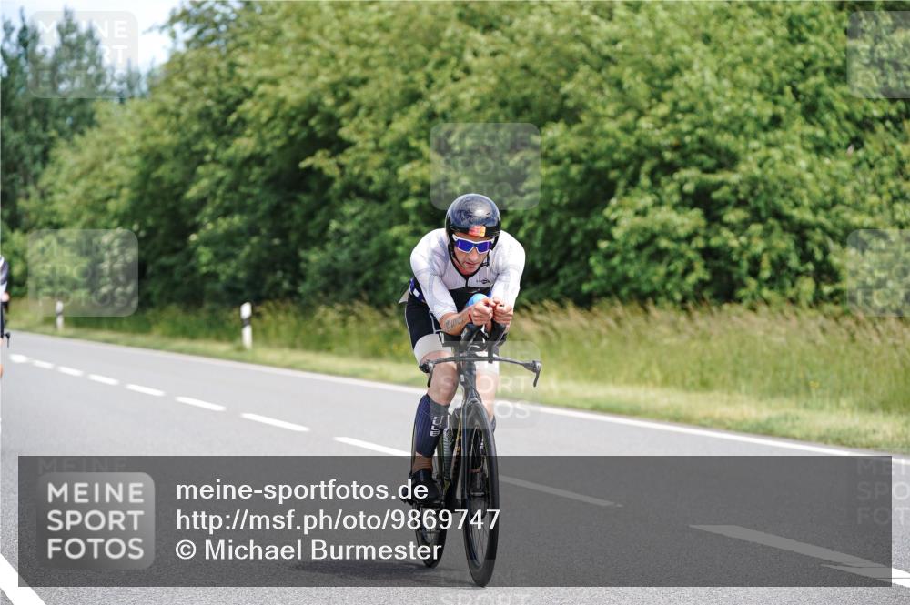 21.06.2026 - Viking Triathlon Michael Burmester http://msf.ph/oto/9869747 21.06.2026 12:30:40 Radfahren 34, 45, 99, 104, 109, 111, 113, 125, 137, 145, 180, 188, 199, 286, 327, 340, 359, 376, 500, 553, 567, 578, 663 meine-sportfotos.de