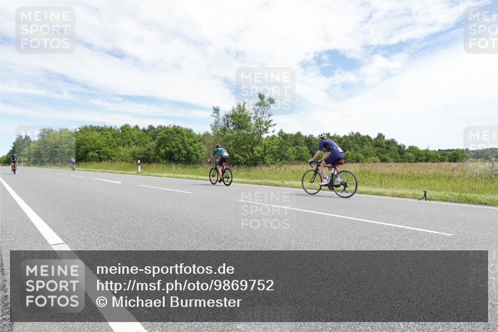 21.06.2026 - Viking Triathlon Michael Burmester http://msf.ph/oto/9869752 21.06.2026 12:05:00 Radfahren 83, 98, 142, 380, 467, 542, 642, 642, 645, 669 meine-sportfotos.de