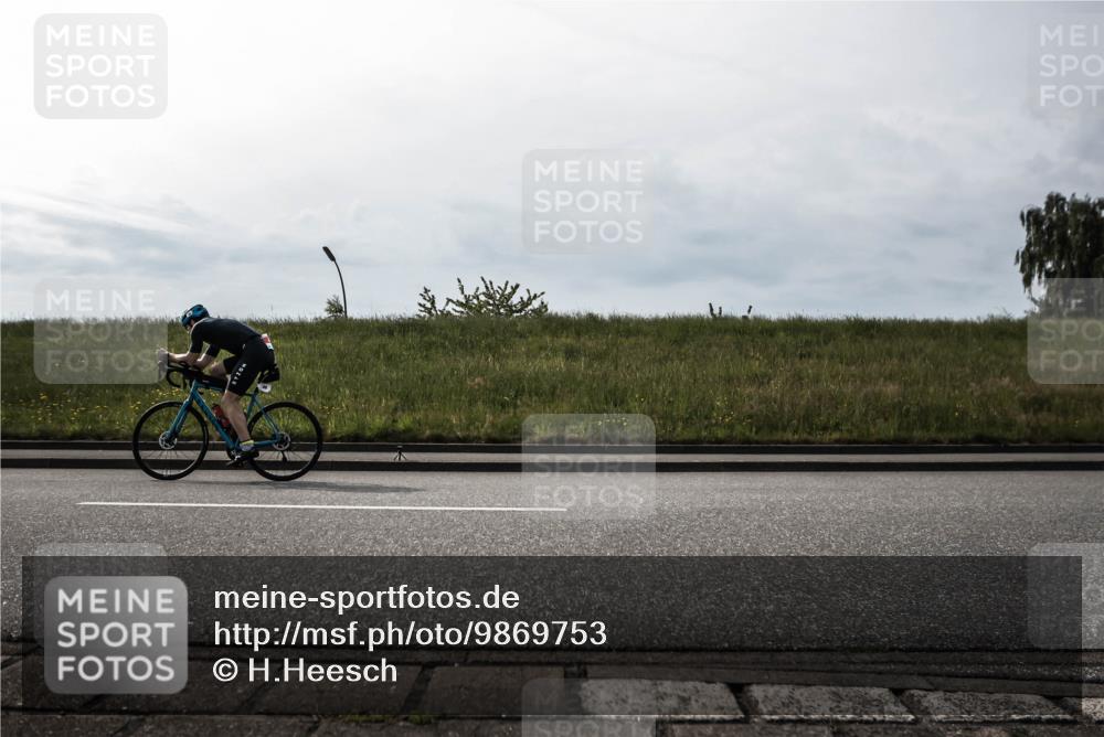 21.06.2026 - 29. Vierlanden-Triathlon H.Heesch http://msf.ph/oto/9869753 21.06.2026 09:13:21 Radfahren 19, 46, 54 meine-sportfotos.de
