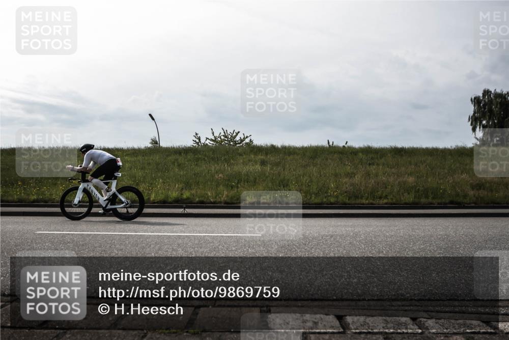 21.06.2026 - 29. Vierlanden-Triathlon H.Heesch http://msf.ph/oto/9869759 21.06.2026 09:13:49 Radfahren 12, 164 meine-sportfotos.de