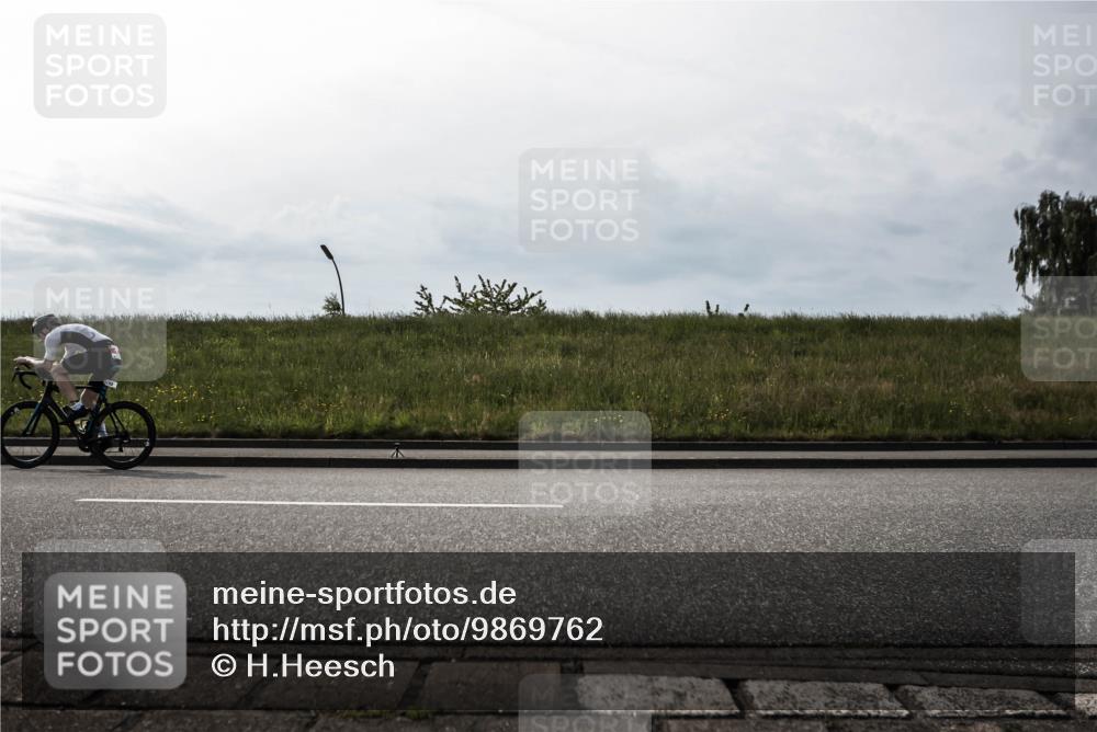 21.06.2026 - 29. Vierlanden-Triathlon H.Heesch http://msf.ph/oto/9869762 21.06.2026 09:13:50 Radfahren 8, 12, 164 meine-sportfotos.de