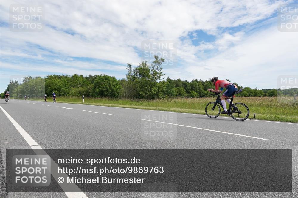 21.06.2026 - Viking Triathlon Michael Burmester http://msf.ph/oto/9869763 21.06.2026 12:05:03 Radfahren 83, 98, 142, 380, 467, 542, 642, 645, 669 meine-sportfotos.de