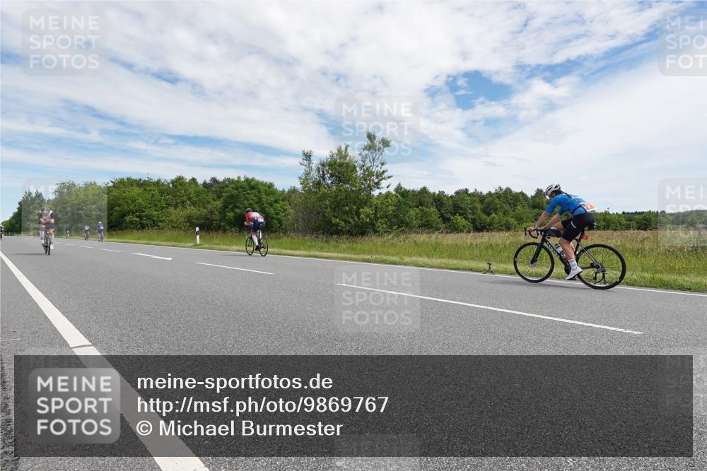 21.06.2026 - Viking Triathlon Michael Burmester http://msf.ph/oto/9869767 21.06.2026 12:05:04 Radfahren 83, 98, 142, 380, 467, 542, 642, 645, 669 meine-sportfotos.de