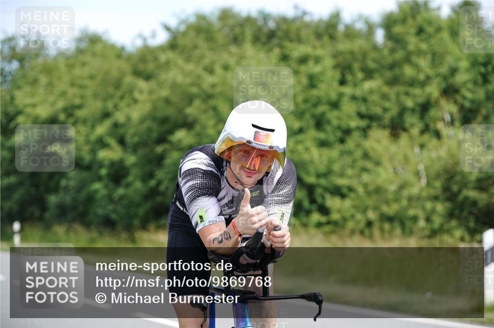 21.06.2026 - Viking Triathlon Michael Burmester http://msf.ph/oto/9869768 21.06.2026 12:30:41 Radfahren 34, 45, 99, 104, 109, 111, 113, 125, 137, 145, 180, 188, 199, 241, 327, 340, 359, 376, 553, 567, 578, 663 meine-sportfotos.de