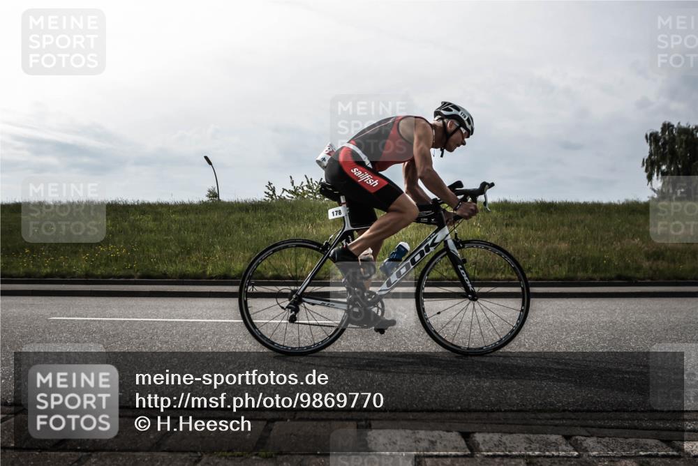 21.06.2026 - 29. Vierlanden-Triathlon H.Heesch http://msf.ph/oto/9869770 21.06.2026 09:13:58 Radfahren 8, 178 meine-sportfotos.de
