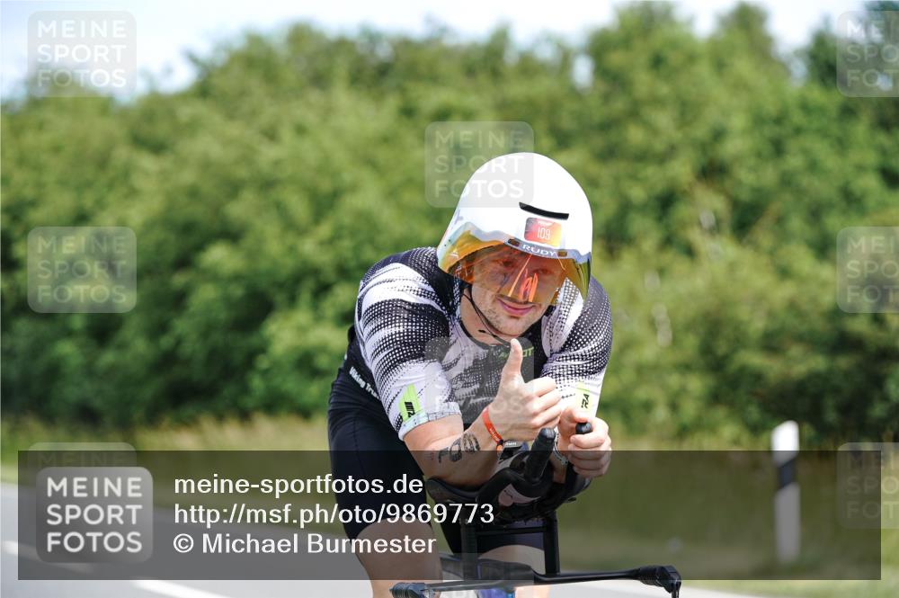 21.06.2026 - Viking Triathlon Michael Burmester http://msf.ph/oto/9869773 21.06.2026 12:30:41 Radfahren 34, 45, 99, 104, 109, 111, 113, 125, 137, 145, 180, 188, 199, 241, 327, 340, 359, 376, 553, 567, 578, 663 meine-sportfotos.de