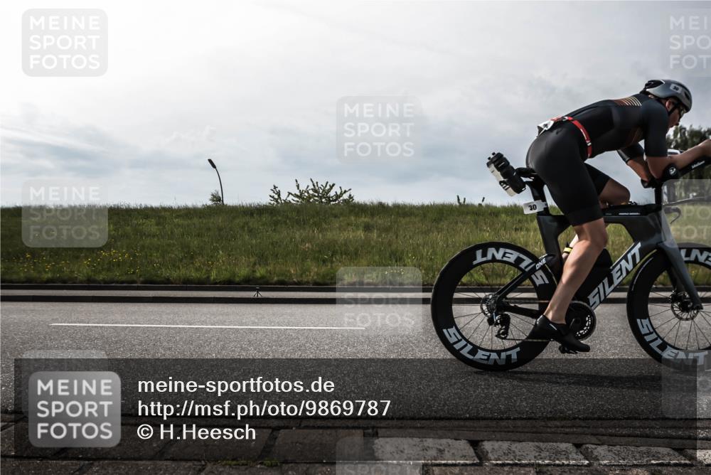 21.06.2026 - 29. Vierlanden-Triathlon H.Heesch http://msf.ph/oto/9869787 21.06.2026 09:14:21 Radfahren 30, 60, 210 meine-sportfotos.de