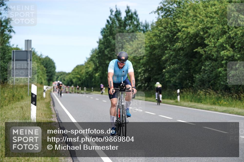 21.06.2026 - Viking Triathlon Michael Burmester http://msf.ph/oto/9869804 21.06.2026 12:30:55 Radfahren 34, 45, 107, 111, 113, 125, 151, 175, 188, 199, 241, 252, 296, 327, 340, 383, 445, 485, 553, 567, 574, 578, 663 meine-sportfotos.de