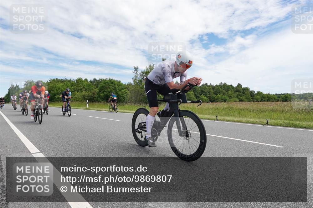 21.06.2026 - Viking Triathlon Michael Burmester http://msf.ph/oto/9869807 21.06.2026 12:05:32 Radfahren 16, 41, 53, 56, 86, 94, 132, 136, 165, 189, 198, 219, 239, 304, 364, 382, 407, 429, 442, 456, 474, 571, 634, 668 meine-sportfotos.de