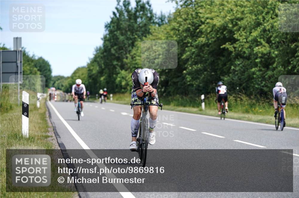 21.06.2026 - Viking Triathlon Michael Burmester http://msf.ph/oto/9869816 21.06.2026 12:31:03 Radfahren 34, 45, 107, 125, 151, 175, 188, 241, 252, 296, 327, 340, 383, 414, 445, 485, 553, 567, 574, 578, 663 meine-sportfotos.de