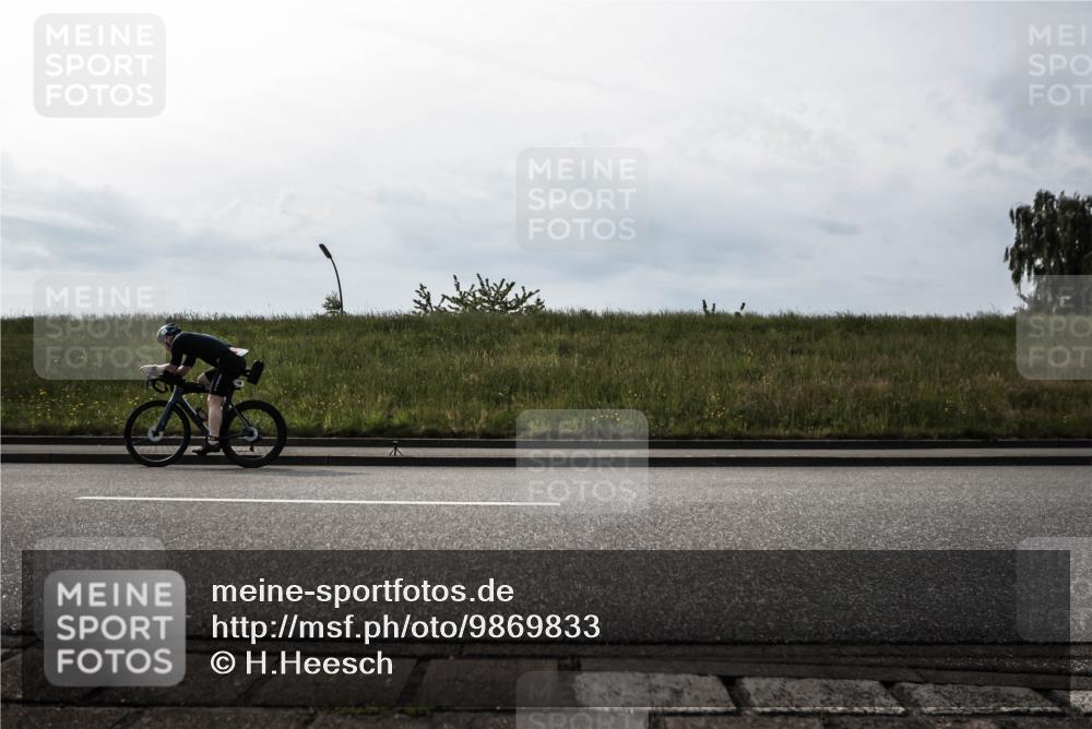 21.06.2026 - 29. Vierlanden-Triathlon H.Heesch http://msf.ph/oto/9869833 21.06.2026 09:15:28 Radfahren 14, 148, 155 meine-sportfotos.de