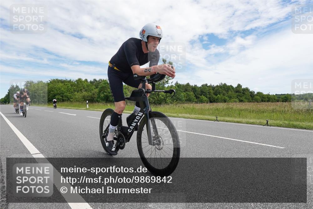 21.06.2026 - Viking Triathlon Michael Burmester http://msf.ph/oto/9869842 21.06.2026 12:05:38 Radfahren 16, 41, 53, 56, 86, 94, 132, 136, 165, 189, 198, 219, 239, 256, 289, 304, 364, 382, 407, 429, 442, 456, 546, 634, 668 meine-sportfotos.de