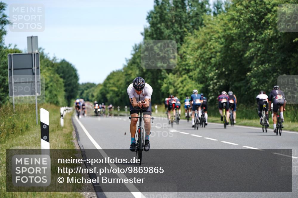 21.06.2026 - Viking Triathlon Michael Burmester http://msf.ph/oto/9869865 21.06.2026 12:31:41 Radfahren 27, 198, 337, 365, 640 meine-sportfotos.de