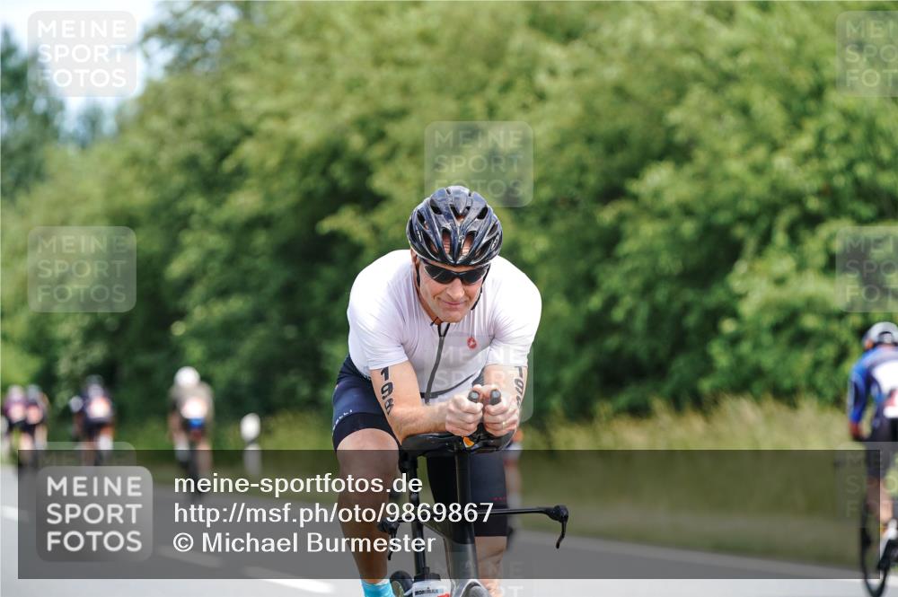 21.06.2026 - Viking Triathlon Michael Burmester http://msf.ph/oto/9869867 21.06.2026 12:31:43 Radfahren 27, 198, 337, 365, 640 meine-sportfotos.de