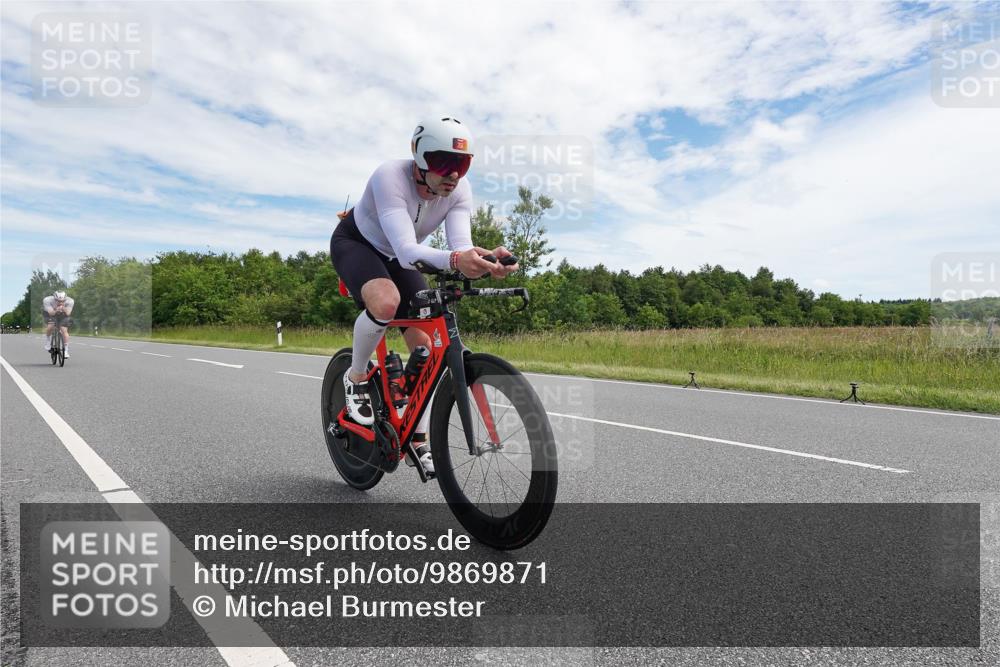 21.06.2026 - Viking Triathlon Michael Burmester http://msf.ph/oto/9869871 21.06.2026 12:05:48 Radfahren 16, 56, 58, 165, 256, 282, 289, 382, 546, 670 meine-sportfotos.de