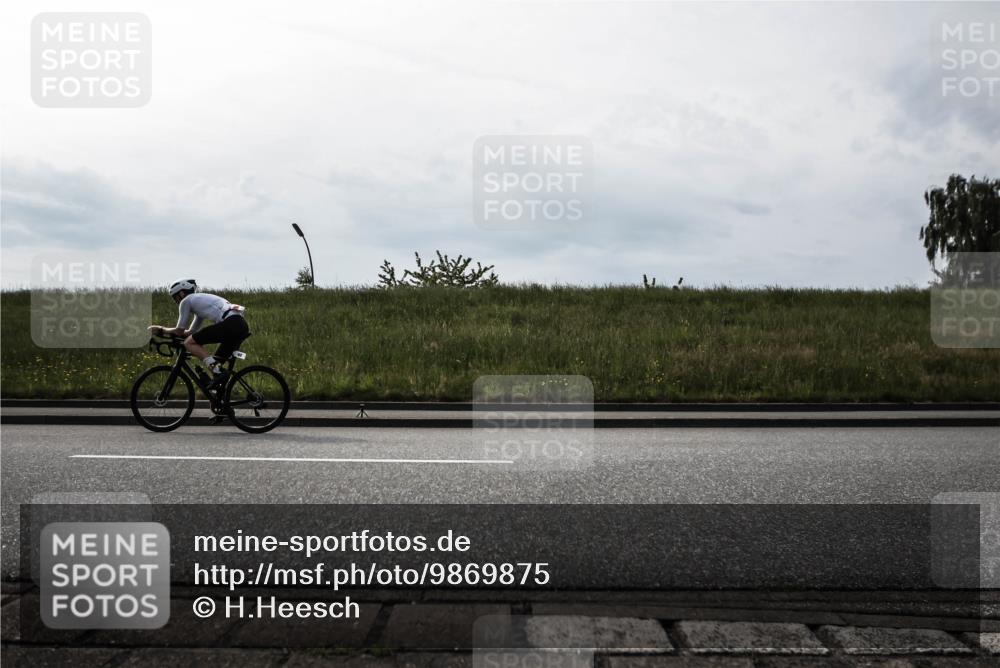 21.06.2026 - 29. Vierlanden-Triathlon H.Heesch http://msf.ph/oto/9869875 21.06.2026 09:15:58 Radfahren 62, 128, 145 meine-sportfotos.de