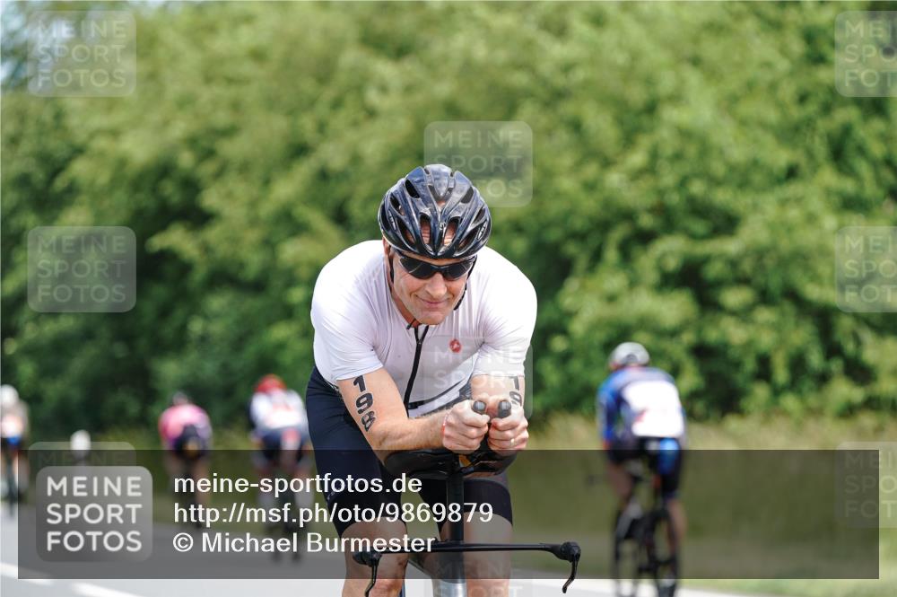21.06.2026 - Viking Triathlon Michael Burmester http://msf.ph/oto/9869879 21.06.2026 12:31:43 Radfahren 27, 198, 337, 365, 640 meine-sportfotos.de