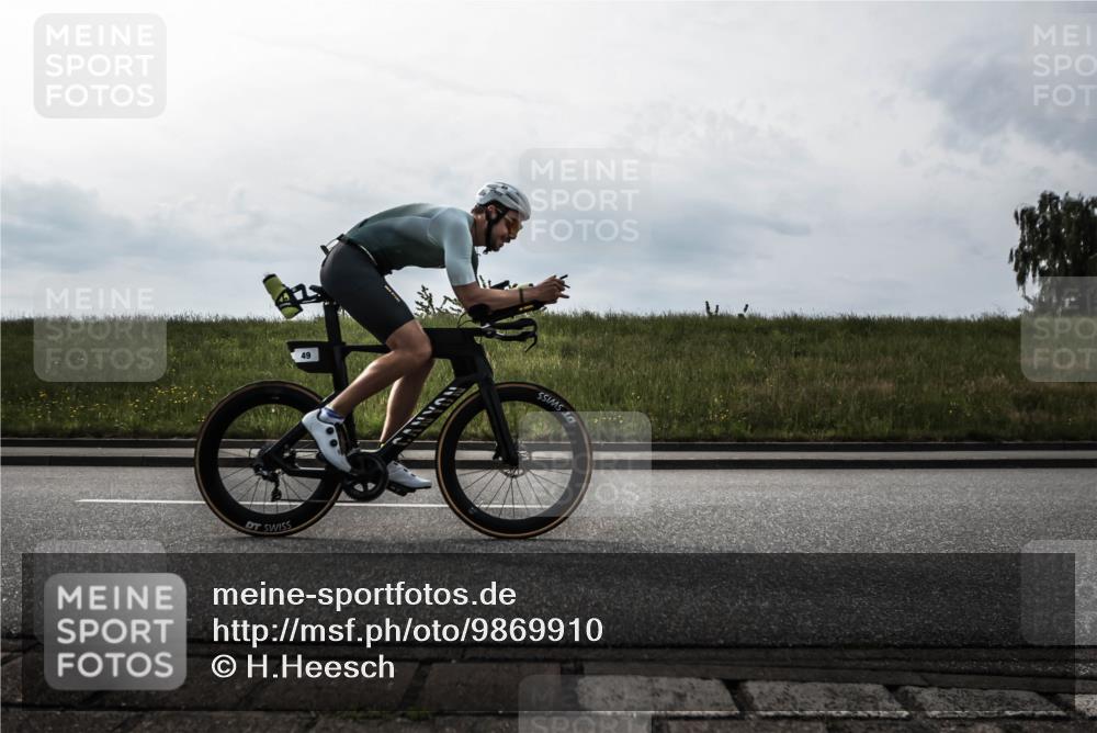 21.06.2026 - 29. Vierlanden-Triathlon H.Heesch http://msf.ph/oto/9869910 21.06.2026 09:16:56 Radfahren 49 meine-sportfotos.de