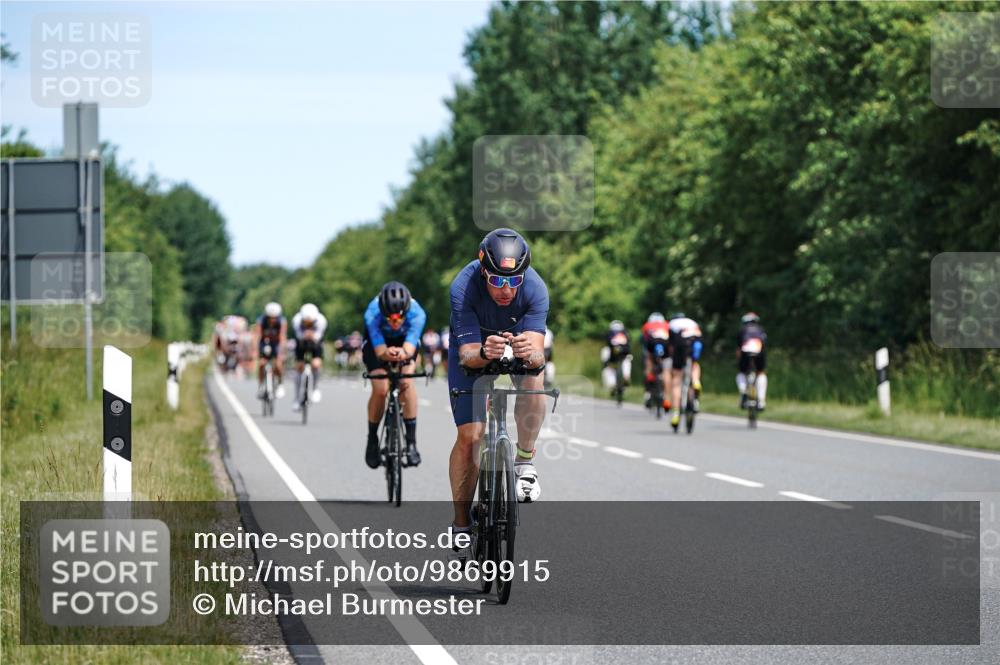 21.06.2026 - Viking Triathlon Michael Burmester http://msf.ph/oto/9869915 21.06.2026 12:31:57 Radfahren 27, 33, 75, 337, 365, 382, 489, 640, 641, 658 meine-sportfotos.de
