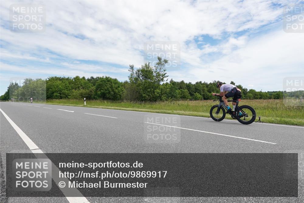 21.06.2026 - Viking Triathlon Michael Burmester http://msf.ph/oto/9869917 21.06.2026 12:06:14 Radfahren 26, 38, 218, 455, 532 meine-sportfotos.de