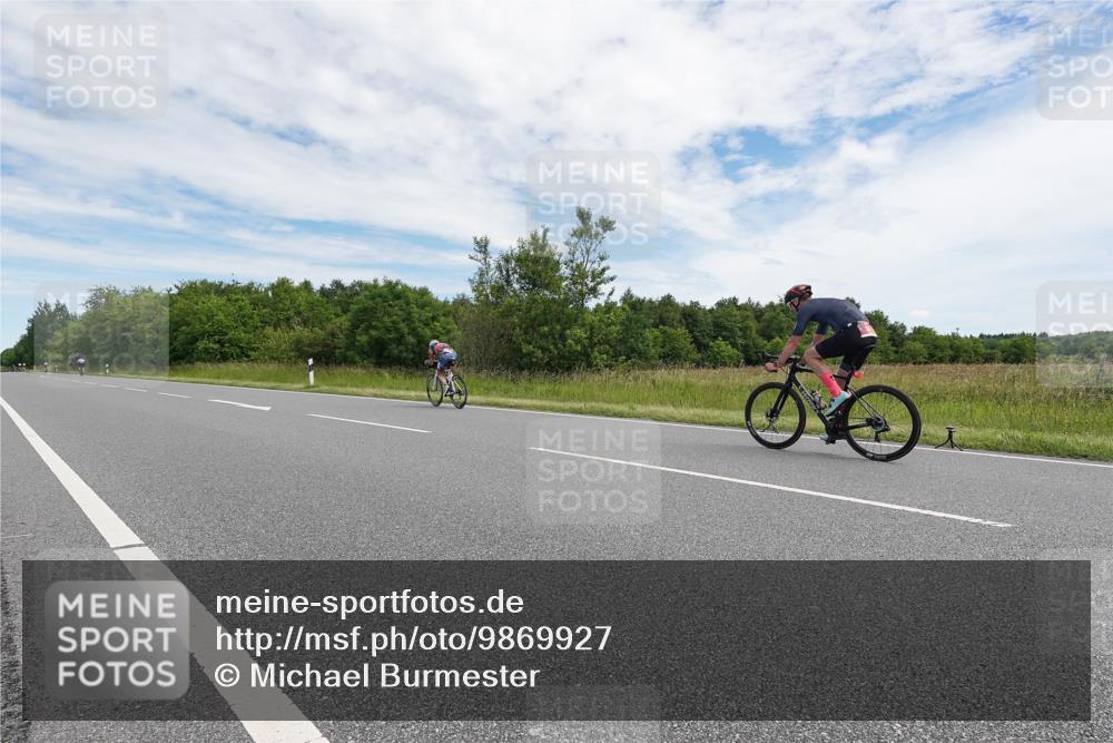 21.06.2026 - Viking Triathlon Michael Burmester http://msf.ph/oto/9869927 21.06.2026 12:06:22 Radfahren 38, 218, 455 meine-sportfotos.de
