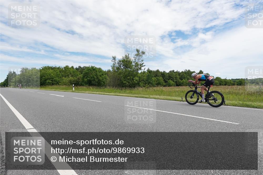 21.06.2026 - Viking Triathlon Michael Burmester http://msf.ph/oto/9869933 21.06.2026 12:06:29 Radfahren 218, 365, 455 meine-sportfotos.de