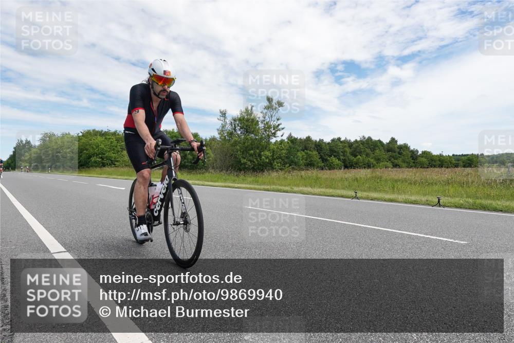 21.06.2026 - Viking Triathlon Michael Burmester http://msf.ph/oto/9869940 21.06.2026 12:06:42 Radfahren 55, 365, 495, 529, 541, 556 meine-sportfotos.de