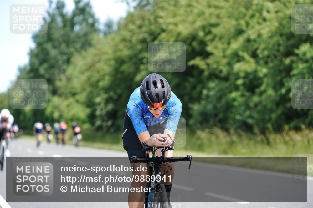 21.06.2026 - Viking Triathlon Michael Burmester http://msf.ph/oto/9869941 21.06.2026 12:32:00 Radfahren 27, 33, 75, 303, 365, 382, 482, 489, 513, 532, 640, 641, 658 meine-sportfotos.de