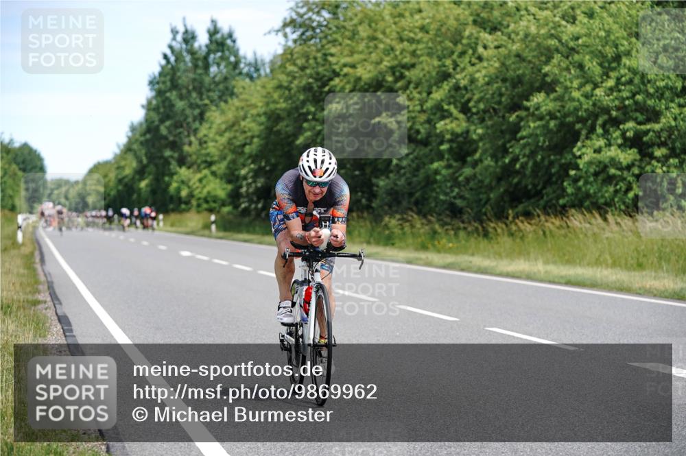 21.06.2026 - Viking Triathlon Michael Burmester http://msf.ph/oto/9869962 21.06.2026 12:32:04 Radfahren 33, 75, 303, 365, 382, 393, 482, 489, 513, 532, 601, 641, 658 meine-sportfotos.de