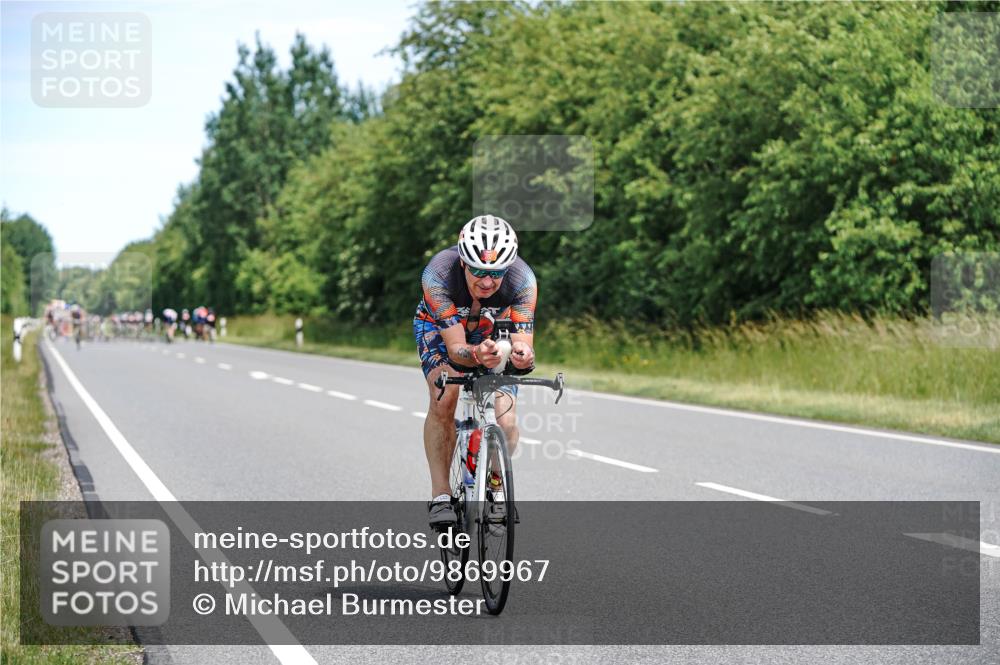 21.06.2026 - Viking Triathlon Michael Burmester http://msf.ph/oto/9869967 21.06.2026 12:32:04 Radfahren 33, 75, 303, 365, 382, 393, 482, 489, 513, 532, 601, 641, 658 meine-sportfotos.de