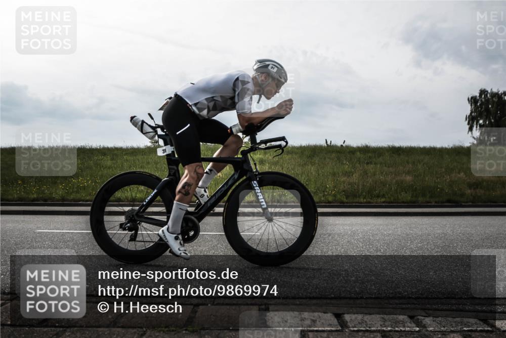 21.06.2026 - 29. Vierlanden-Triathlon H.Heesch http://msf.ph/oto/9869974 21.06.2026 09:18:08 Radfahren 31, 211, 284 meine-sportfotos.de