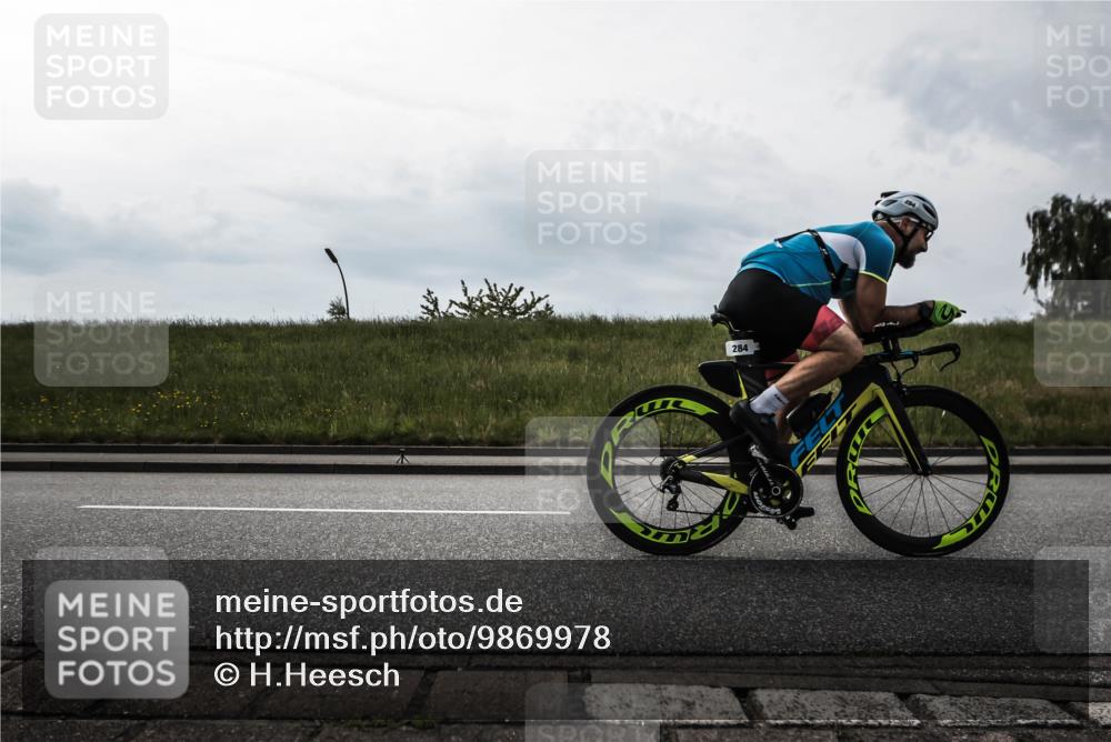 21.06.2026 - 29. Vierlanden-Triathlon H.Heesch http://msf.ph/oto/9869978 21.06.2026 09:18:10 Radfahren 31, 211, 284 meine-sportfotos.de