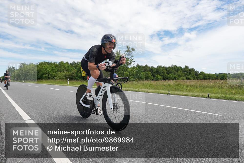21.06.2026 - Viking Triathlon Michael Burmester http://msf.ph/oto/9869984 21.06.2026 12:07:19 Radfahren 44, 60, 118, 166, 212, 245, 267, 316, 348, 387, 419, 562, 608, 615 meine-sportfotos.de