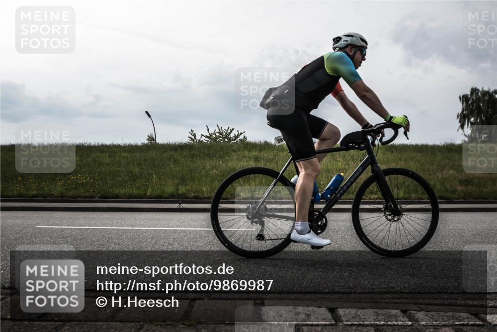 21.06.2026 - 29. Vierlanden-Triathlon H.Heesch http://msf.ph/oto/9869987 21.06.2026 09:18:17 Radfahren 103, 211, 291 meine-sportfotos.de