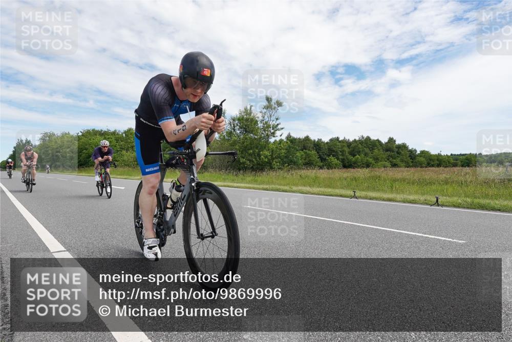 21.06.2026 - Viking Triathlon Michael Burmester http://msf.ph/oto/9869996 21.06.2026 12:07:24 Radfahren 44, 118, 163, 166, 226, 245, 267, 316, 387, 419, 562, 608 meine-sportfotos.de