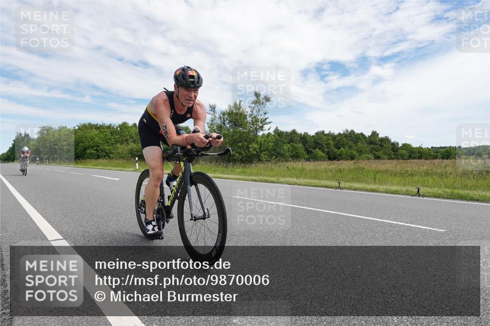 21.06.2026 - Viking Triathlon Michael Burmester http://msf.ph/oto/9870006 21.06.2026 12:07:25 Radfahren 44, 97, 118, 163, 166, 226, 245, 267, 316, 387, 419, 562, 608 meine-sportfotos.de