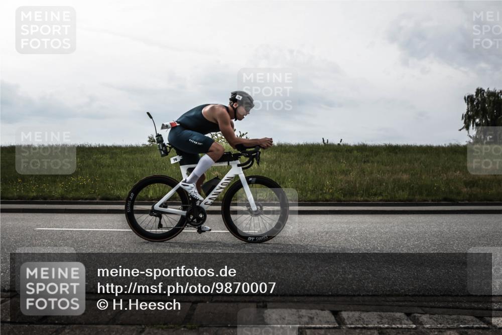 21.06.2026 - 29. Vierlanden-Triathlon H.Heesch http://msf.ph/oto/9870007 21.06.2026 09:18:42 Radfahren 63, 76, 196, 197, 293 meine-sportfotos.de