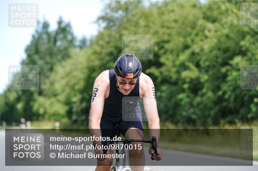 21.06.2026 - Viking Triathlon Michael Burmester http://msf.ph/oto/9870015 21.06.2026 12:32:25 Radfahren 301, 303, 331, 393, 462, 482, 513, 532, 532, 559, 601, 626, 659 meine-sportfotos.de