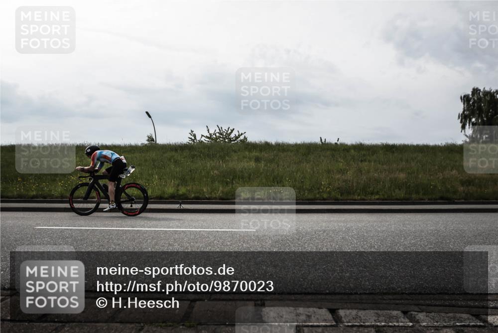 21.06.2026 - 29. Vierlanden-Triathlon H.Heesch http://msf.ph/oto/9870023 21.06.2026 09:18:46 Radfahren 27, 63, 76, 196, 197, 293 meine-sportfotos.de